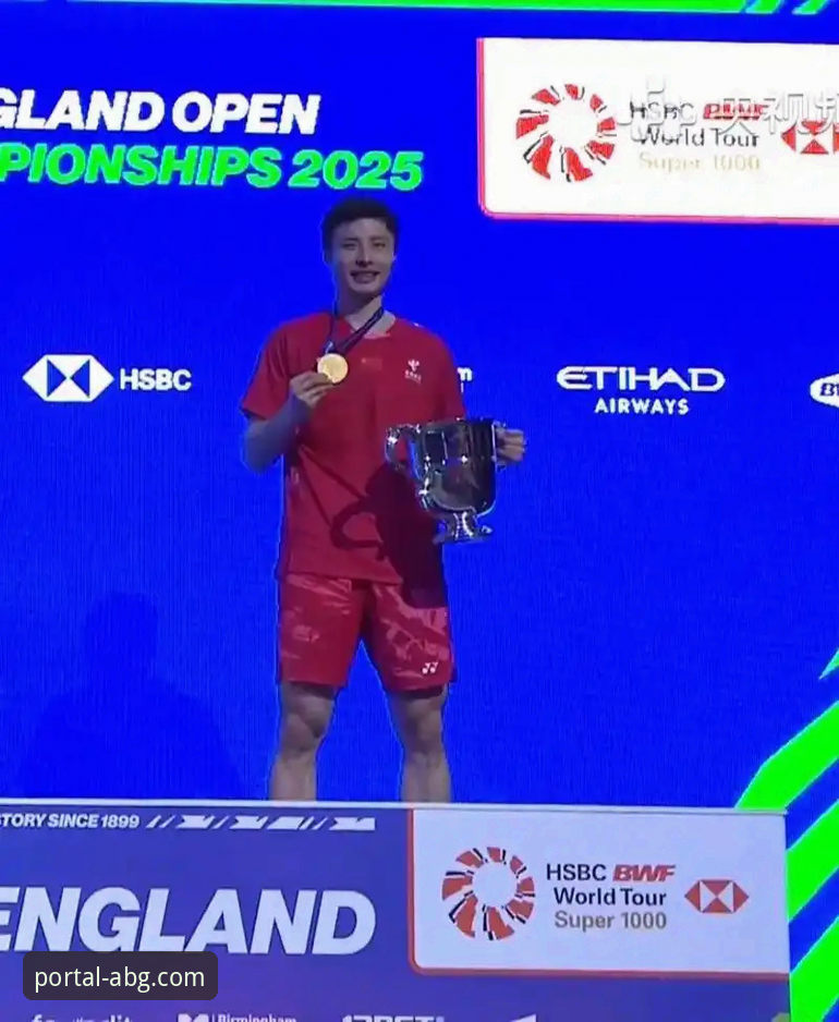 揭秘国羽八年冠军荒终结！石宇奇亚锦赛封王背后的故事